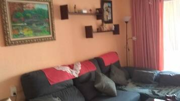 Bungalow, 1 Bedroom, Smoking, Balcony | Living room