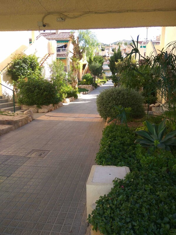 Bungalow, 1 Bedroom, Smoking, Balcony | Garden - Rent Bungalow in Benidorm, Alicante, Spain (Benidorm)