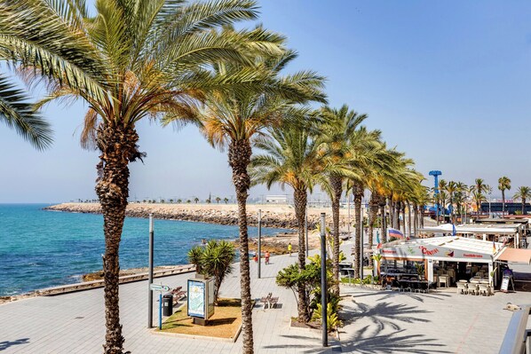 Lägenhet - 4 sovrum - balkong - utsikt mot staden | Strand