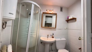 Apartment, 1 Bedroom, Smoking, Balcony | Bathroom - Apt In Benal Beach Resort, Wifi, 100m From Beach (Benalmádena)