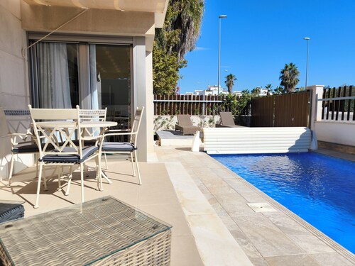 Villa With Pool on Golf Course