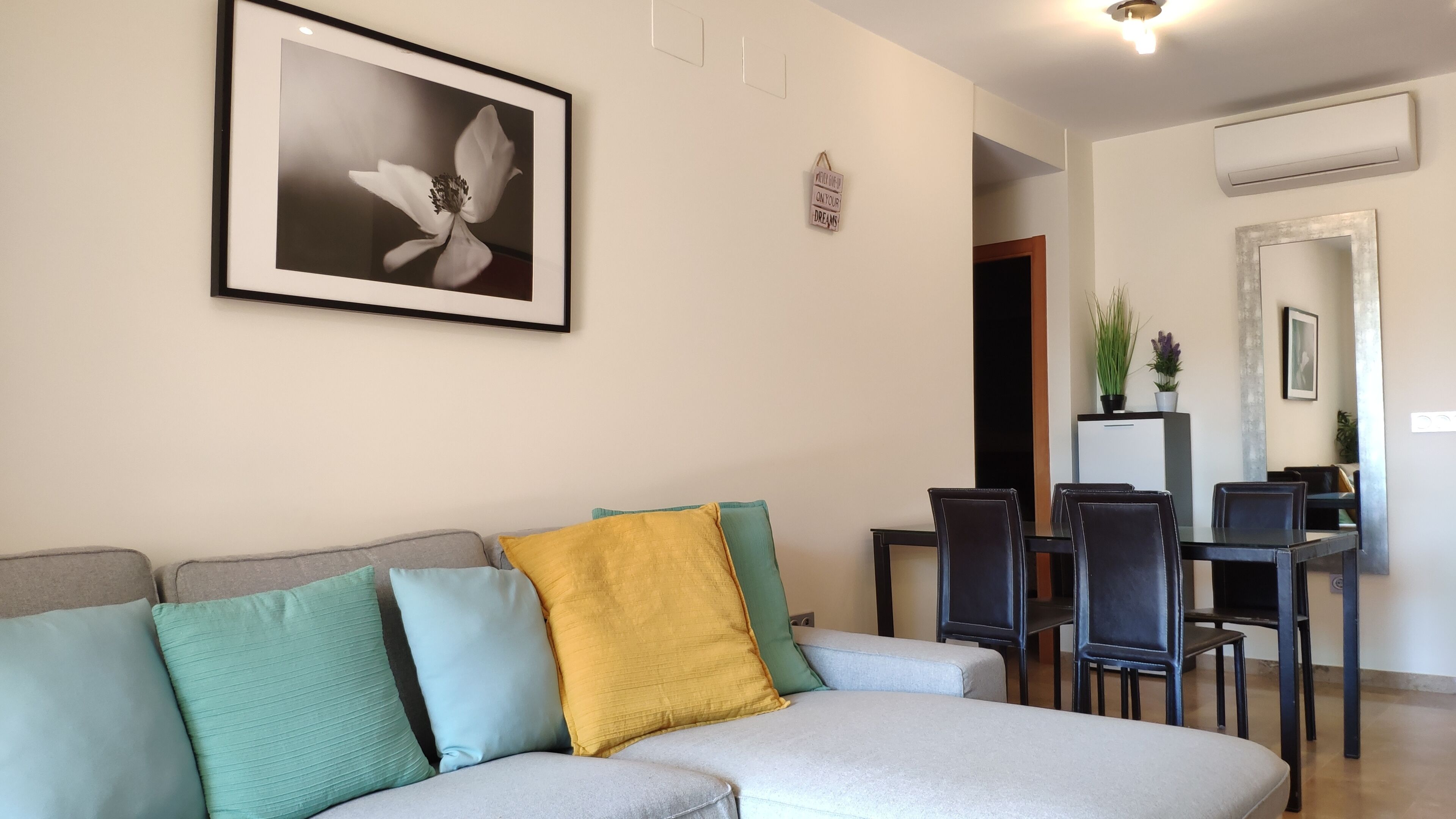 Appartement, 2 chambres, accessible aux personnes à mobilité réduite, terrasse | Coin séjour