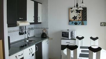 Apartment, 1 Schlafzimmer, Terrasse, Meerblick | Eigene Küche