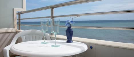 LĂ€genhet - 1 sovrum - terrass - havsutsikt | Restaurang utomhus