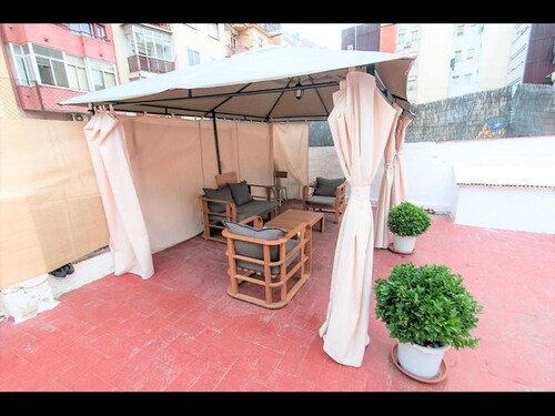 Room-private Room With 200m2 Sunny Terra