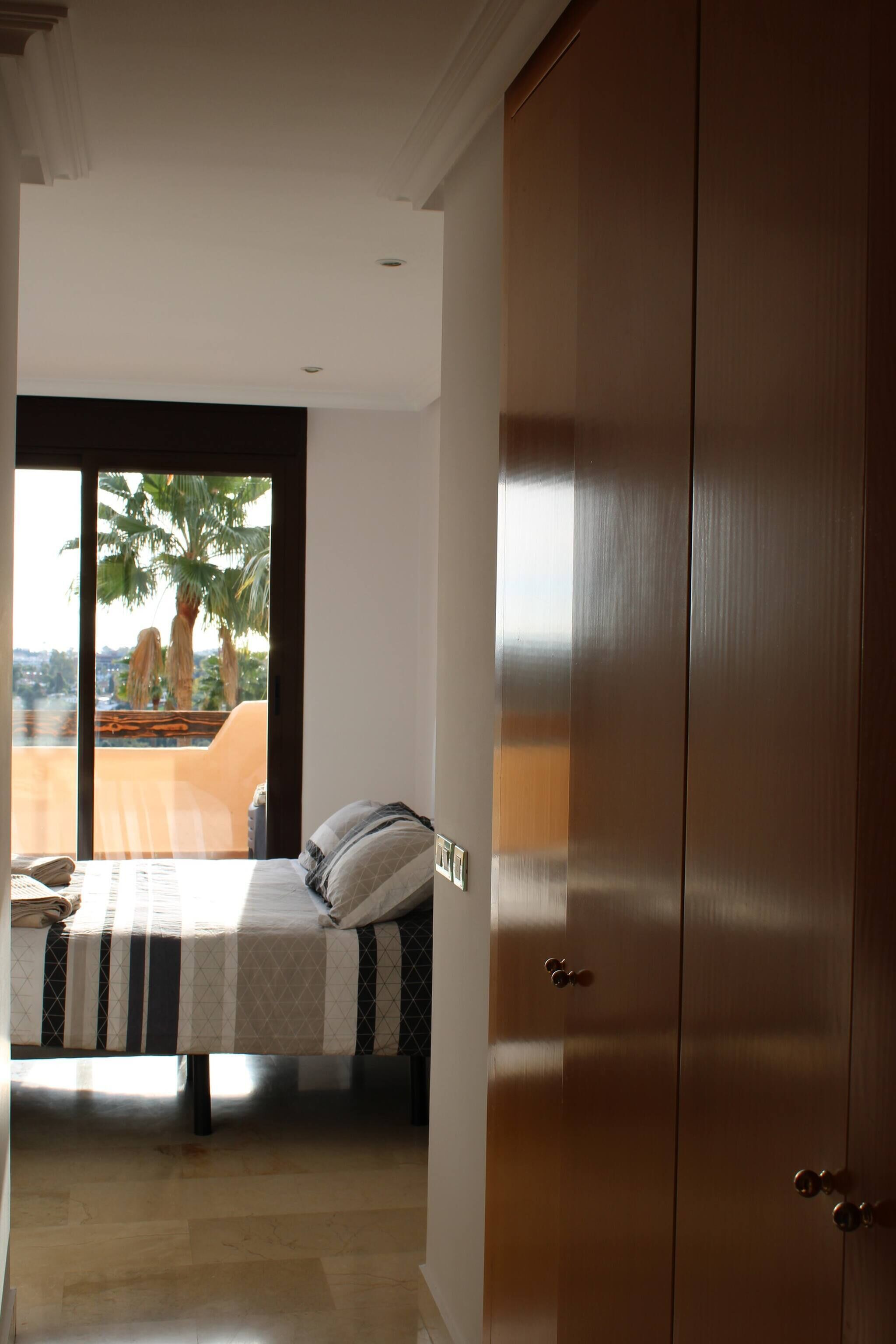 2 عدّة غرف نوم