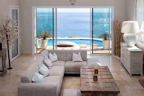 Magnificent Villa Near Sotogrande Exceptional View