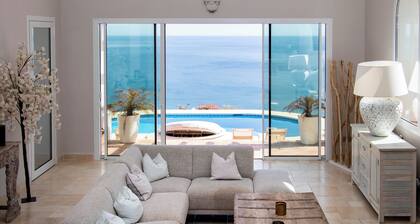 Magnificent Villa Near Sotogrande Exceptional View