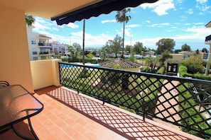 Apartment, 2 Bedrooms, Accessible, Terrace | Property grounds - Apartment 10 Minutes Walk From Puerto Banús (Marbella)