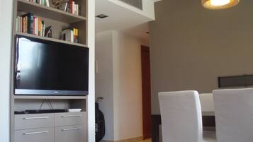 Casa, 2 habitaciones, balcón, vistas al jardín | Interior