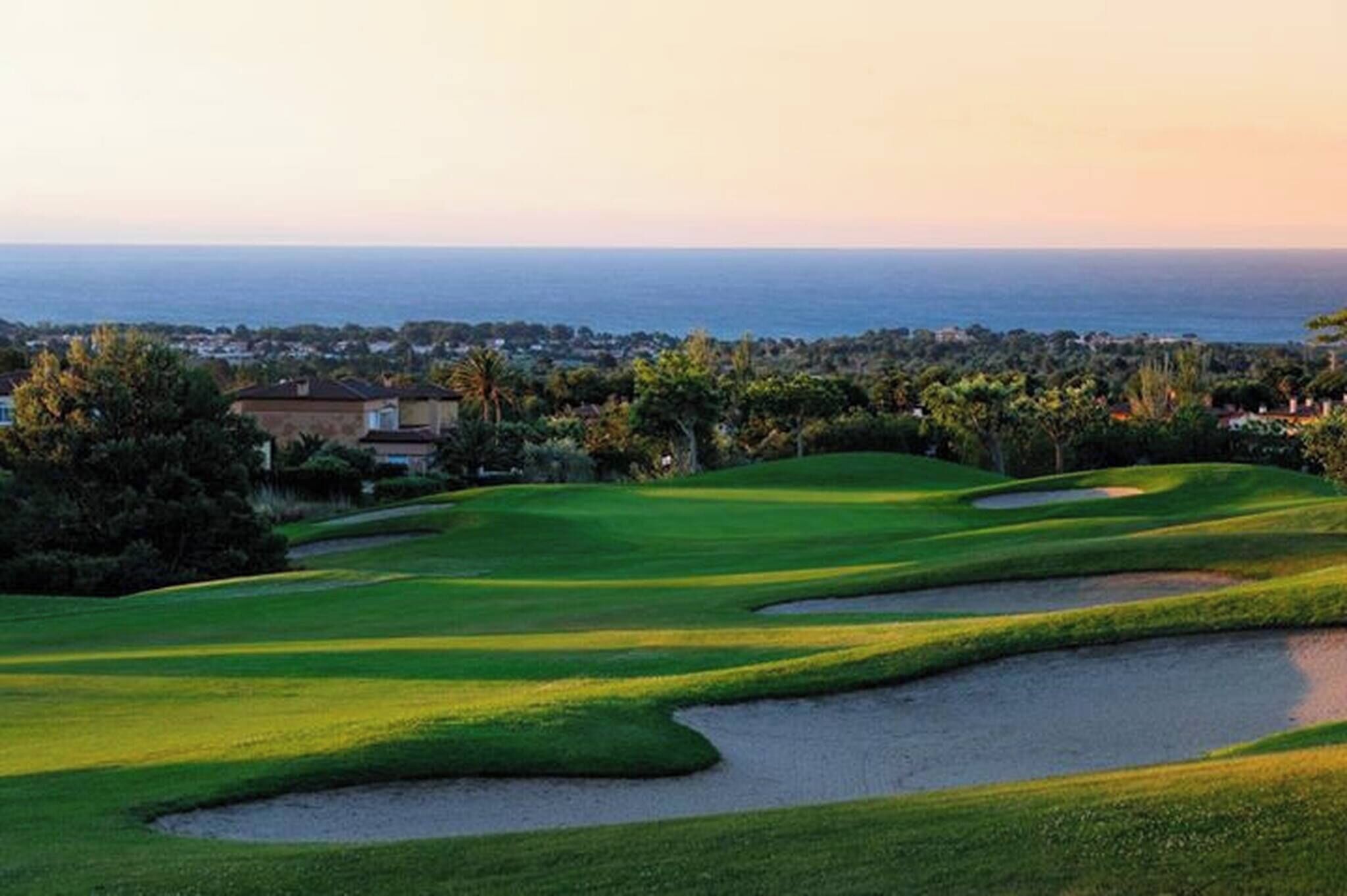 Rumah, 2 kamar tidur, balkon, pemandangan kebun | Eksterior