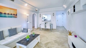 Apartamento, 2 quartos, acessível, varanda | Área de estar