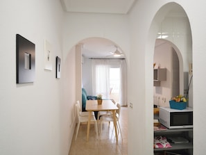 Apartment, 2 Bedrooms, Smoking, Balcony | Dining - Central and Comfortable Apartment (Torrevieja)
