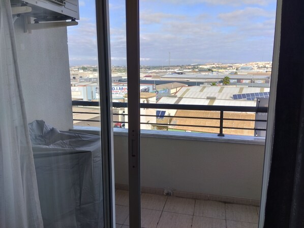 Lejlighed - 2 soveværelser - handicapvenligt - ryger | Balkon