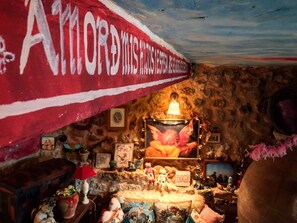 Room, 1 Bedroom, Smoking, Fireplace | Interior