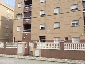 واجهة المنشأة