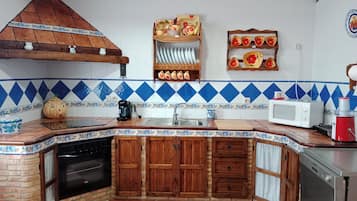 House, 3 Bedrooms, Smoking, Private Pool | Interior