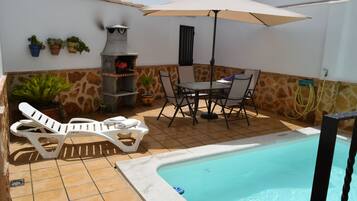 Casa, 3 habitaciones, fumadores, piscina privada | Jardín