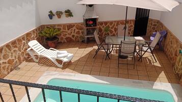 House, 3 Bedrooms, Smoking, Private Pool | Outdoor dining