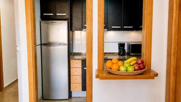 Apartment, 1 Bedroom, Smoking, Balcony | Private kitchen