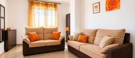 Apartment, 1 Bedroom, Smoking, Balcony | Living room