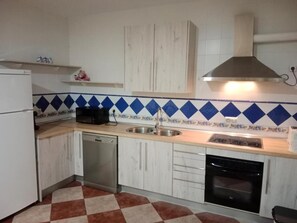 House, 3 Bedrooms, Smoking, Private Pool | Interior