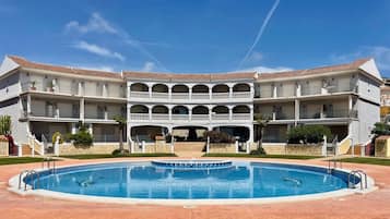 Appartement, 2 chambres, fumeurs | Piscine | Piscine extérieure