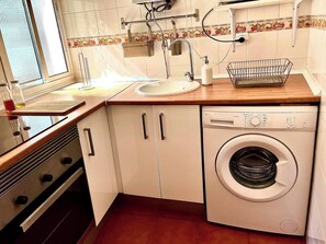 Leilighet, 2 soverom, balkong, byutsikt | Innvendig