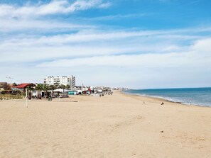 Appartement, 3 slaapkamers, roken, terras | Strand