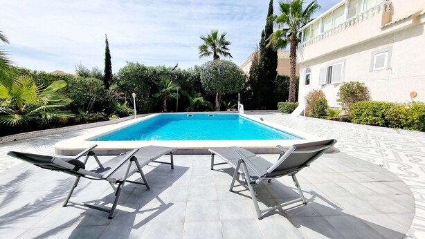 Unclassified image, 1 of 44, button - Detached Villa With Private Pool (Torrevieja)