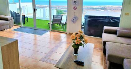 Villa Vista Mar 2, sea Views, 600mbit Dsl, 280 Sqm, Whirlpool, Gaming Room mm