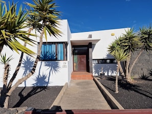 Villa, 4 soverom, tilgjengelighetstilpasset, privat basseng | Fasade