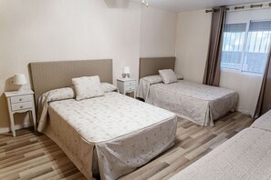 Chalet, 4 chambres, piscine privée, vue jardin | 4 chambres