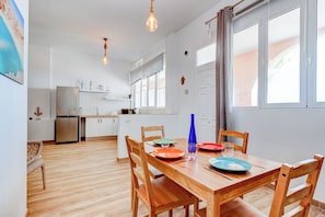 Appartement, 2 chambres, fumeur, balcon | Restauration
