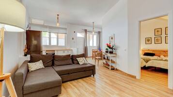 Apartment, 2 Bedrooms, Smoking, Balcony | Interior