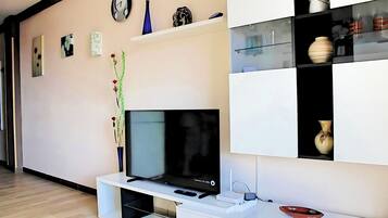 Estudio, varias habitaciones, con acceso para personas discapacitadas, balcón | Servicios de la habitación