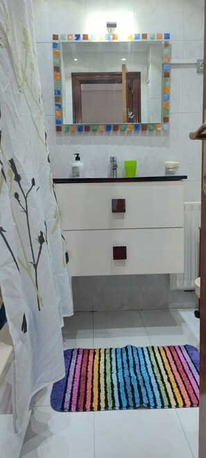 Shared Dormitory, 1 Bedroom, Accessible, Balcony | Bathroom