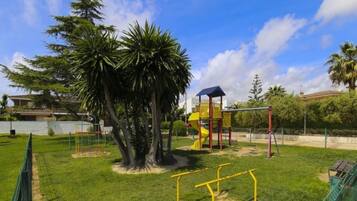 Chalet, 5 Bedrooms, Smoking, Balcony | Children’s area
