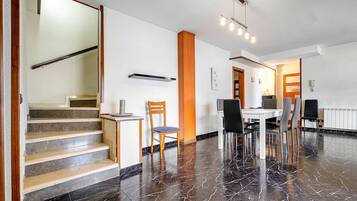 Chalet, 5 Bedrooms, Smoking, Balcony | Dining