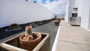 Villa, 3 slaapkamers, terras, uitzicht op bergen | Exterieur