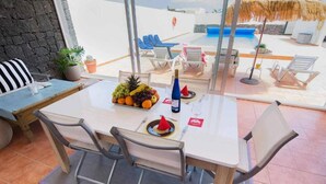 Villa, 3 slaapkamers, terras, uitzicht op bergen | Exterieur
