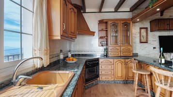 Loft, 3 habitaciones, para fumadores, balcón | Cocina privada