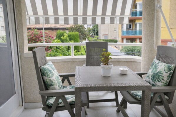 Balcony - Beautiful And Bright Apartment In Calafell, (El Vendrell)
