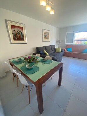 Appartement, 3 chambres | Restauration
