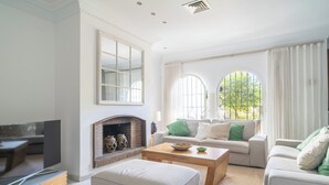 Villa, 5 habitaciones, balcón, vistas al jardín | Comedor