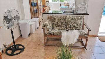 House, 3 Bedrooms, Smoking, Private Pool | Living area | Books