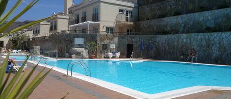 Appartement, 2 chambres, fumeur, balcon | Piscine