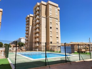 Appartement, 2 slaapkamers, toegankelijk voor mindervaliden, roken | Zwembad | Een buitenzwembad