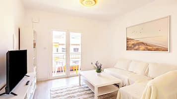 Appartement, 2 chambres, balcon, vue ville | Salle de séjour