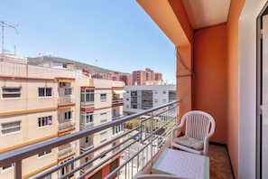 Apartment, 2 Bedrooms, Balcony, City View | Property grounds